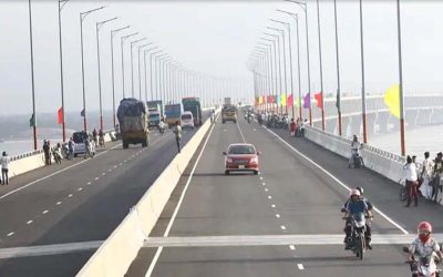 পদ্মা সেতু দিয়ে যান চলাচল শুরু