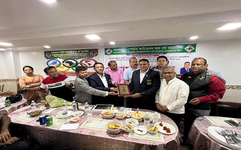 নিউইয়র্কে ভালবাসায় সিক্ত বাংলাদেশ অ্যাথলেটিক্স ফেডারেশনের দুই নেতা
