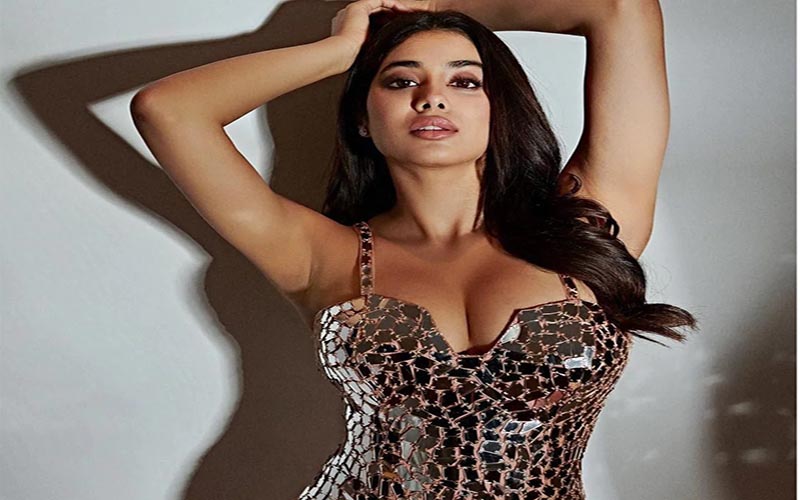 জাহ্নবীকে বিয়ে করতে চাইলে যতটুকু উচ্চতা থাকতে হবে