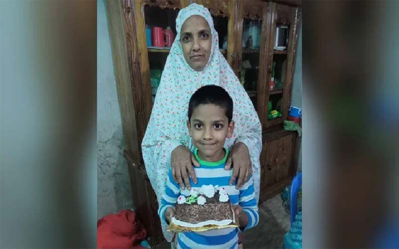 নারায়ণগঞ্জের আড়াউহাজারে মা-ছেলেকে গলা কেটে খুন