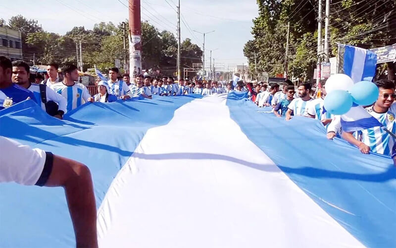 রংপুরে আর্জেন্টিনা ফ্যানস ক্লাবের র‌্যালি