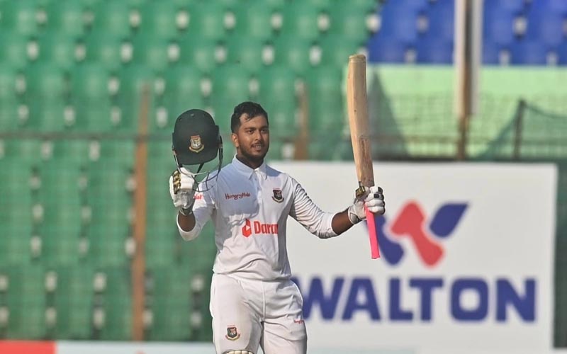 টেস্টে অভিষেকেই সেঞ্চুরি করলেন জাকির হাসান
