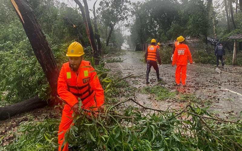 মিয়ানমারে ঘূর্ণিঝড় মোখার তাণ্ডব, নিহত অন্তত ৩