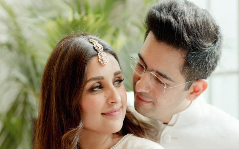 বাগদানের দুই মাস না যেতেই যে ‘সুখবর’ দিলেন পরিণীতি