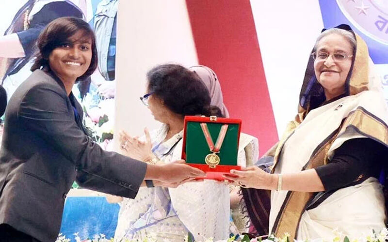 জাতীয় নারী ফুটবল দল ও চার নারী পেলেন ফজিলাতুন নেছা মুজিব পদক