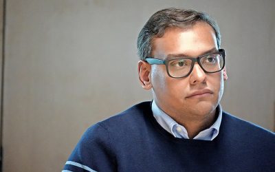অনৈতিক কর্মকাণ্ডের জেরে বহিষ্কৃত হলেন কংগ্রেসম্যান স্যান্তোস