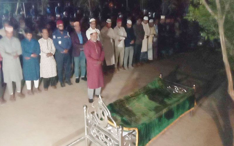 কুষ্টিয়ায় গ্রামের বাড়িতে চিরনিদ্রায় শায়িত হলেন বৃষ্টি খাতুন