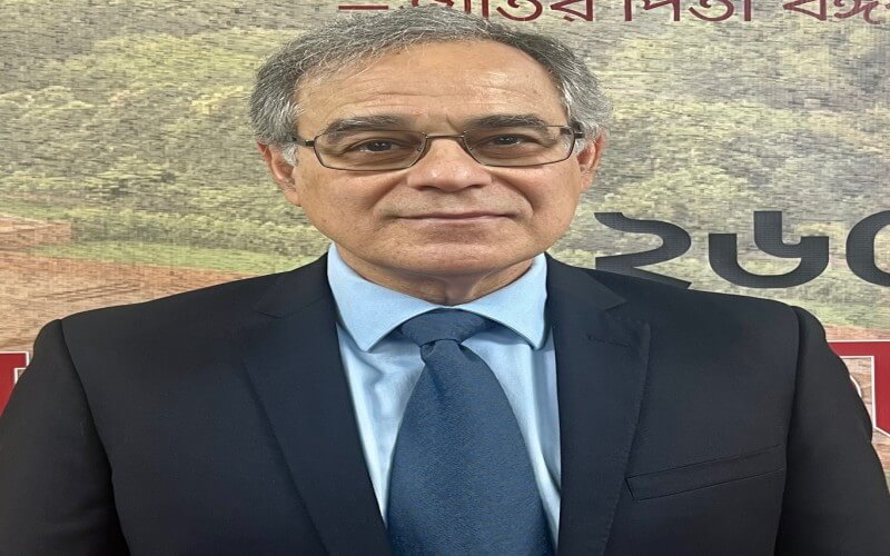 বাংলাদেশের উন্নয়নে অভিভূত কলম্বিয়ার গবেষক-শিক্ষক মাইকেল