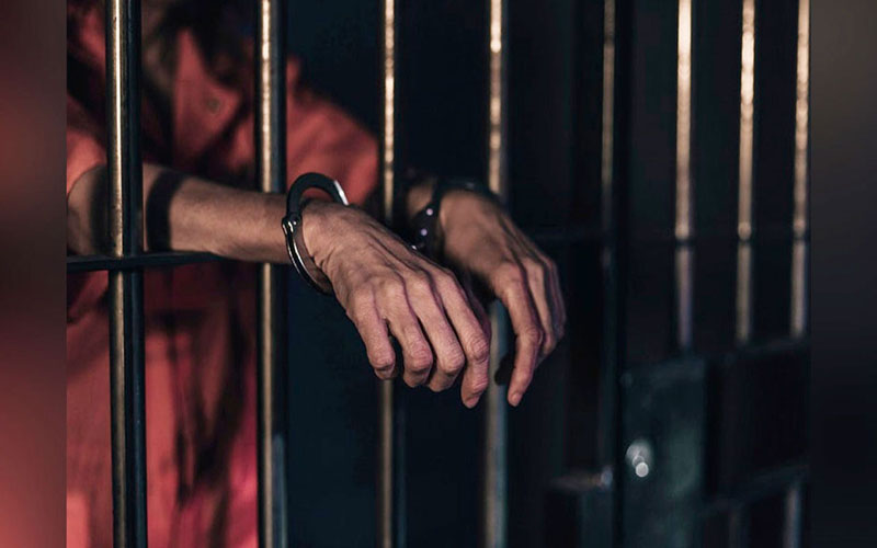 শিশুপুত্রকে বিক্রির সময় মা-বাবা গ্রেফতার