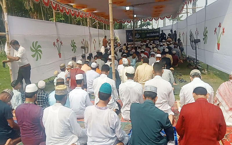 সৌদির সঙ্গে মিল রেখে চাঁদপুরে অর্ধশতাধিক গ্রামে ঈদুল ফিতর উদযাপন