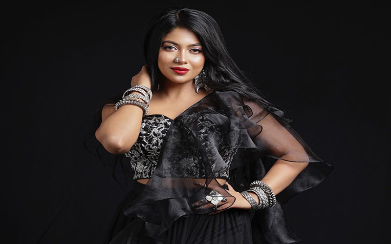 ‘স্পাইসি’ গান নিয়ে বিতর্কে জড়ালেন জেফার