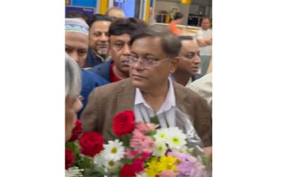 নিউইয়র্কে পররাষ্ট্রমন্ত্রী হাসান মাহমুদকে ফুলেল শুভেচ্ছা