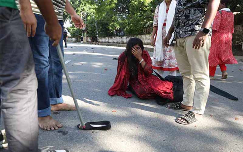 ঢাবিতে কোটা আন্দোলনকারীদের ওপর হামলা, আহত অন্তত ৮০ শিক্ষার্থী