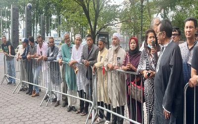 ব্রিটিশ প্রধানমন্ত্রীর কাছে বঙ্গবন্ধু লেখক ফোরামের স্মারকলিপি, জাতিসংঘের সামনে বিক্ষোভ