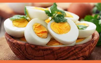 চুল পড়া বন্ধে যে খাবার খাবেন